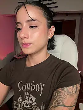 Ale_Lewis webcam