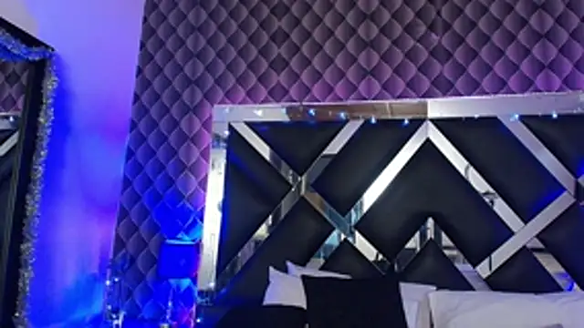 victoriaa_lee_ live cam on StripChat