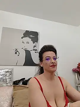 RebeccaNoble live cam on StripChat