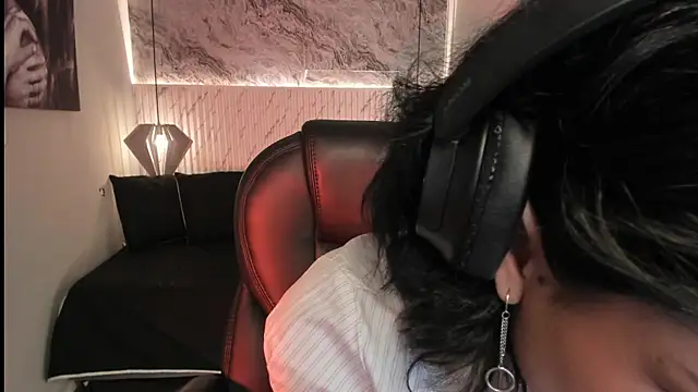 renee_shelby_ webcam