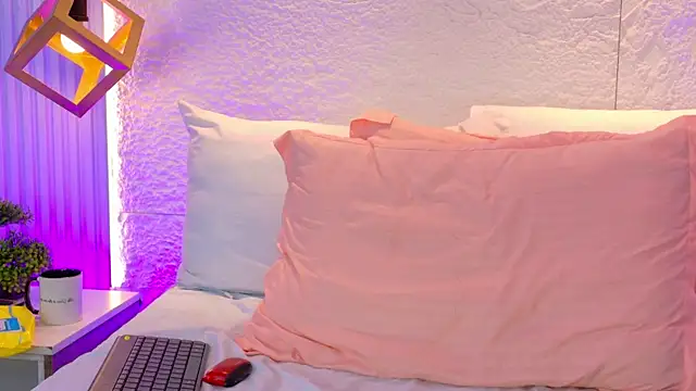 ashleybaker1 - AshleyBaker1's free webcam - UK Sex Cams