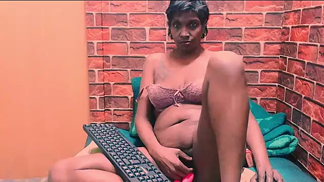 Fuckable_Nasty_MILF webcam
