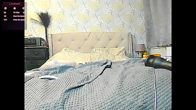 CaramelSafiyaXO webcam