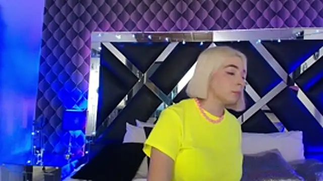 victoriaa_lee_ webcam