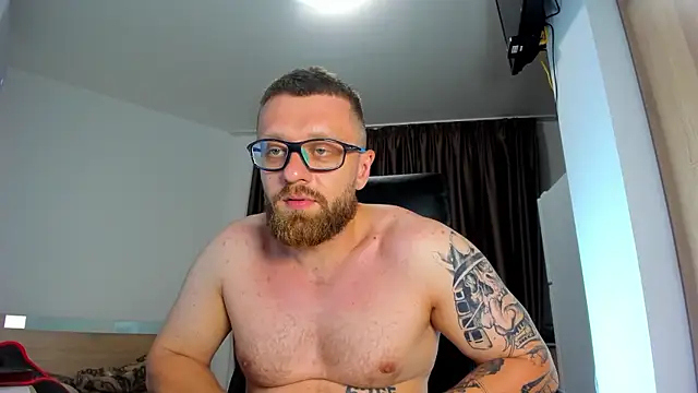 Findom_guy live cam on StripChat