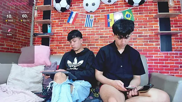 Hoot_boyss_ Live Web Cam Show