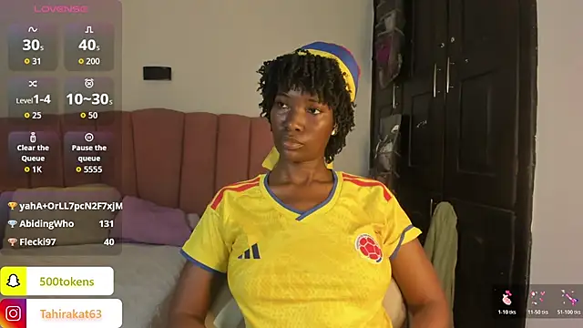 Tahira_21_ webcam