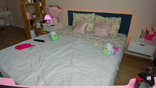 BritneyLix webcam