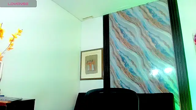 katha_Crawford webcam