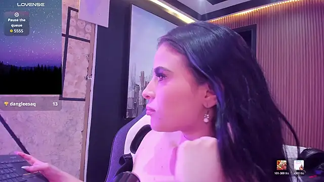 ChannelWhite_ webcam