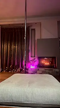 HOTLadyluna webcam