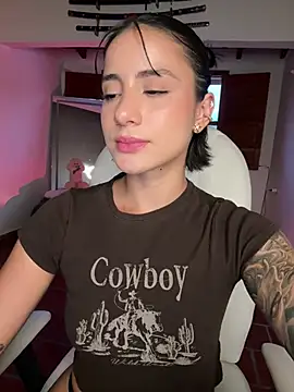 Ale_Lewis webcam