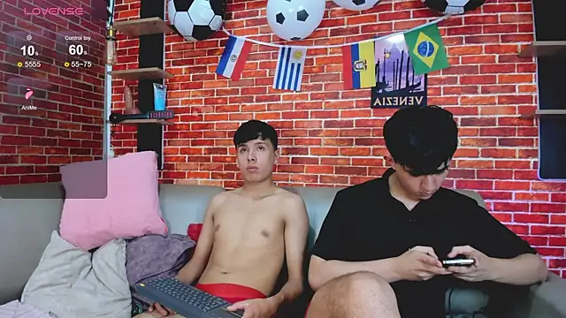 Hoot_boyss_ webcam