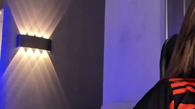 AmmyJones_ webcam