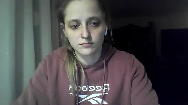 LeaWetGirl webcam