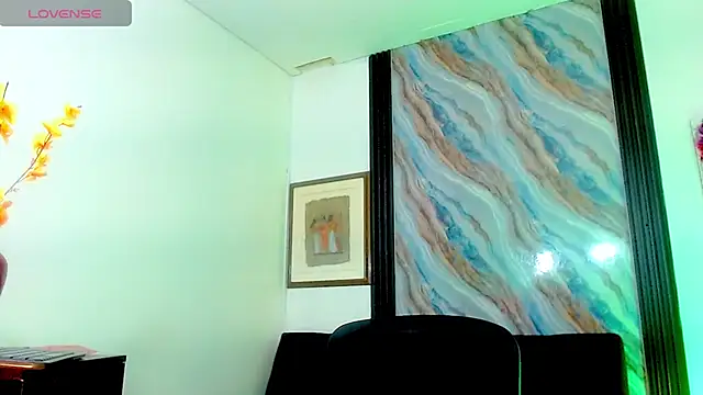 katha_Crawford webcam