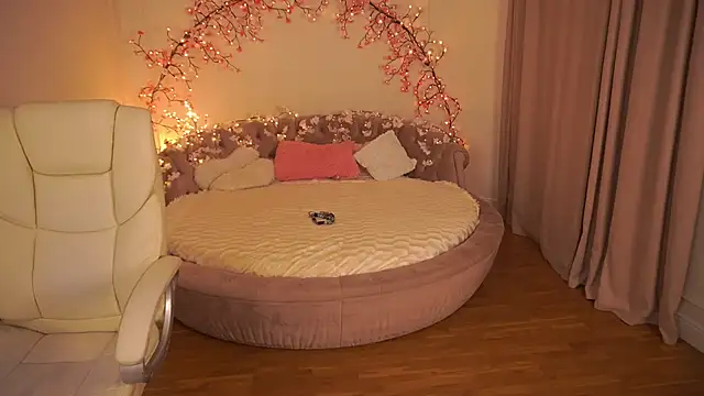 Kittywakee live cam on StripChat