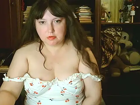 CarrieQPeach webcam