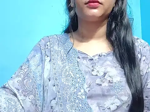 Adhiti_1 live cam on StripChat