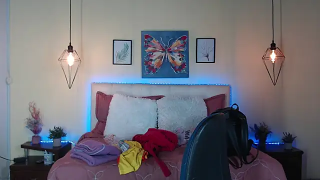 Megan_05_ live cam on StripChat
