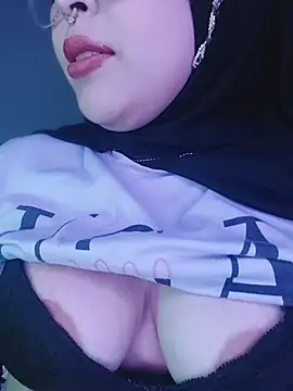 elinaax (F teen) - boobs