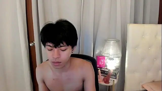 davincihugecock live sex cam