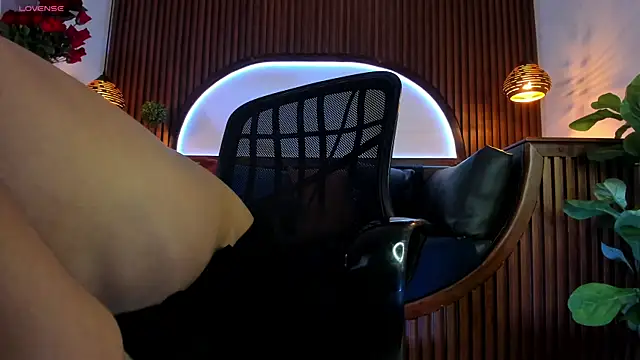 Donovan_Desmond webcam