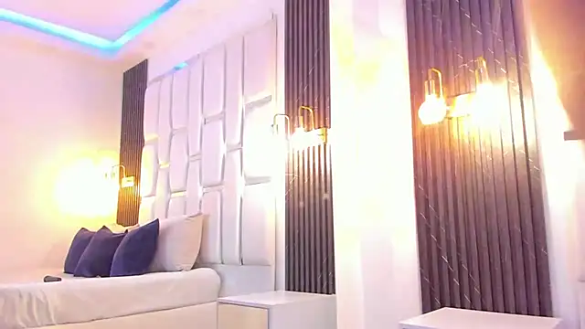 Maia_Clark520 webcam