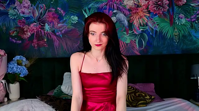 NicoleLuxe webcam
