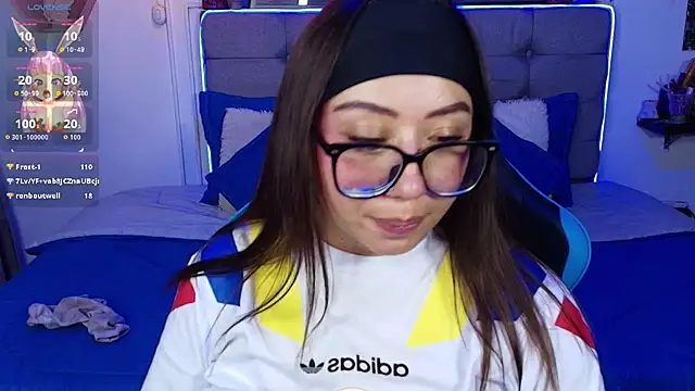 Kata_Bigboobs webcam