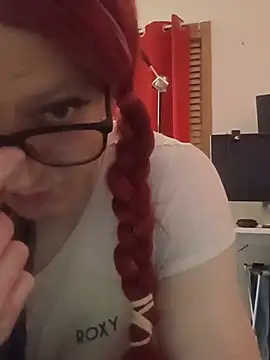 sissytrapdolly24 webcam