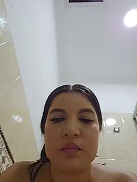 Pretty_Julieta webcam