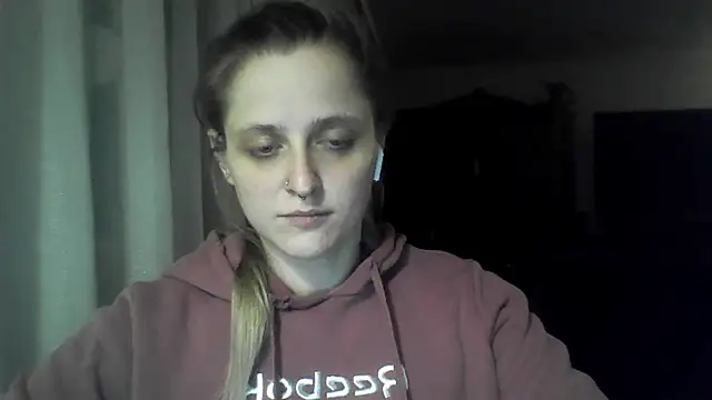 LeaWetGirl webcam