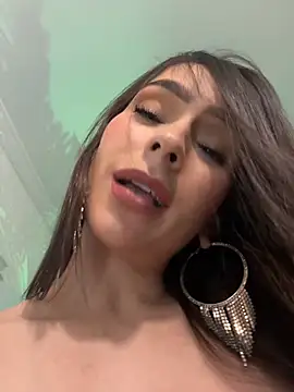 Mau_White webcam