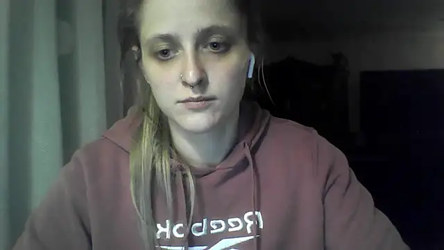 LeaWetGirl webcam