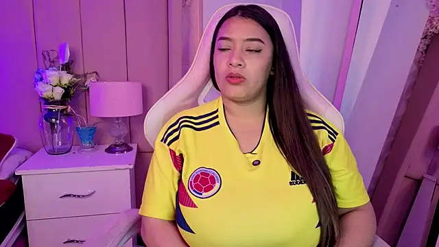 MollyBigBoobs12 webcam