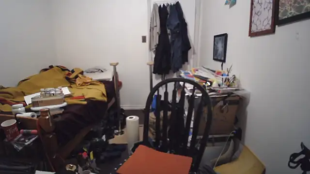 JohnnyMoves webcam