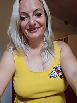 LadyTouch live cam on StripChat