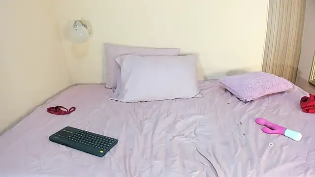 kathe_hot (F milf) - open naked ass
