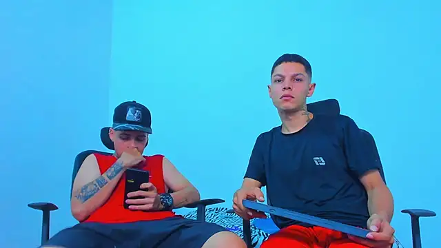 Thomas-Wil live cam on StripChat