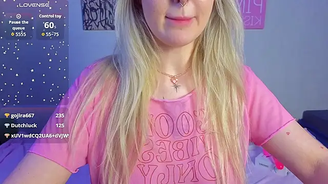 BlondieSummer webcam