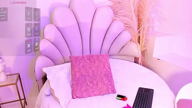SelenaRogers webcam