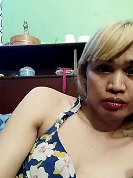 QueenSoreal webcam