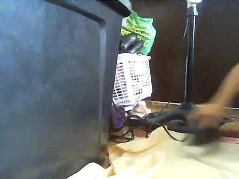 hairypussyyummy webcam