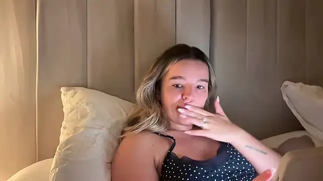 maisiesmithx live cam on StripChat
