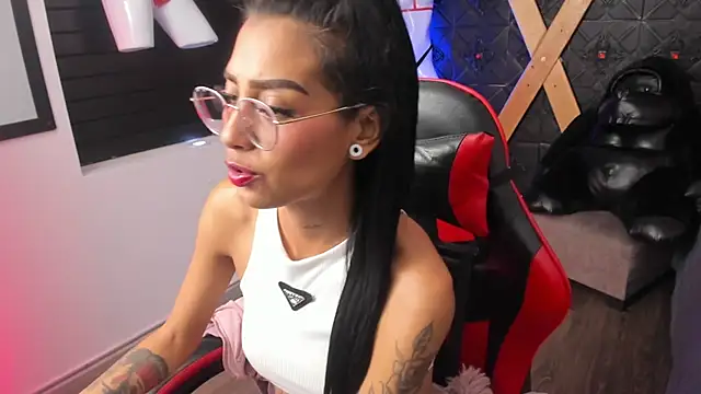KarlaSlutSkinny__ webcam
