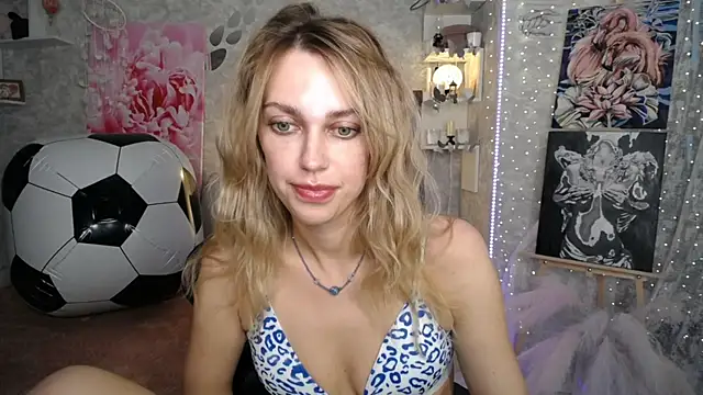 NickyAdamidi webcam