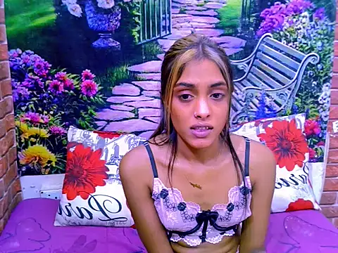 IndianPretty14u2Luv webcam