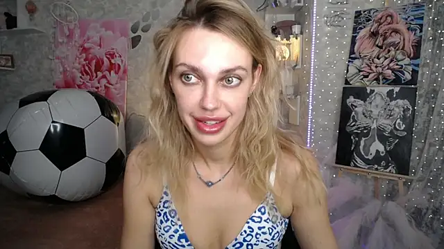 NickyAdamidi webcam