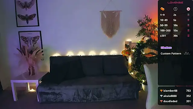 Linda_Roxy webcam